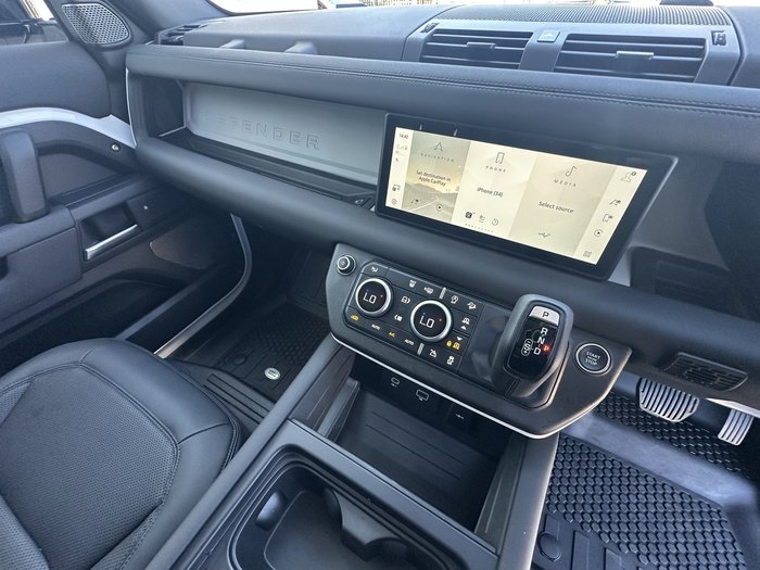 2024 Land Rover Defender 110 D250 Hard Top S