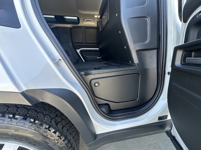 2024 Land Rover Defender 110 D250 Hard Top S