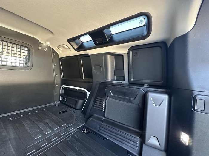 2024 Land Rover Defender 110 D250 Hard Top S