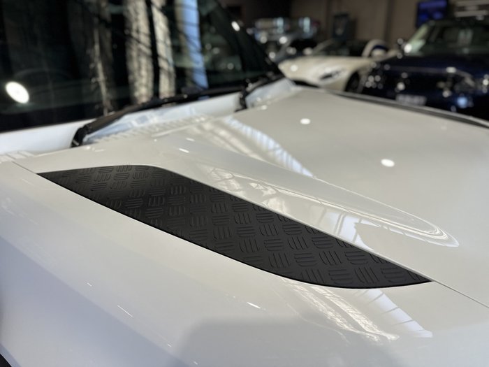 2024 Land Rover Defender 110 D250 Hard Top S