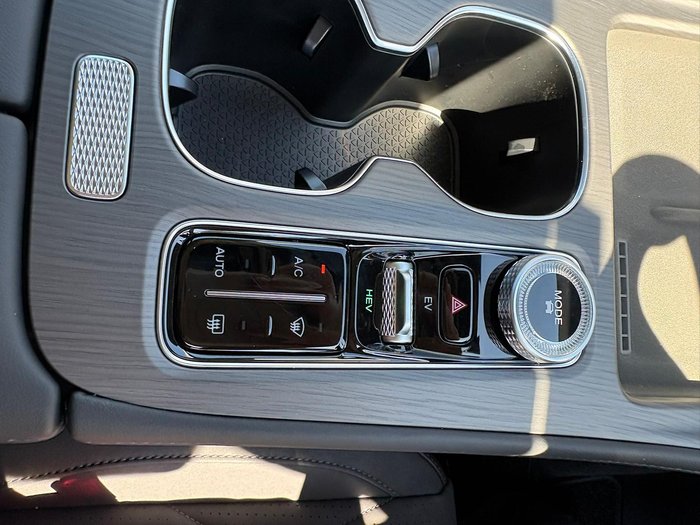 2025 Chery Tiggo 8 Super Hybrid Urban