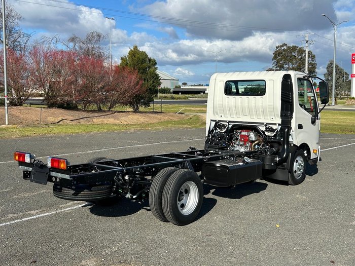 2025 Hino 616 - 300 Series 616