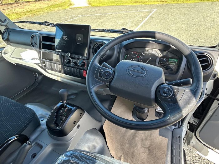 2025 Hino 616 - 300 Series 616