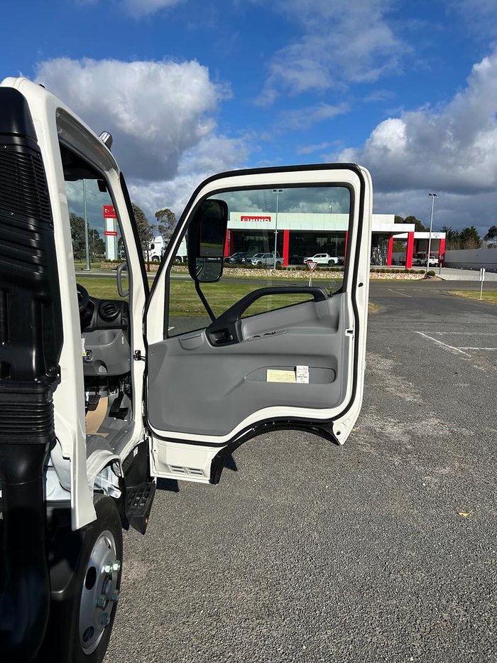 2025 Hino 616 - 300 Series 616