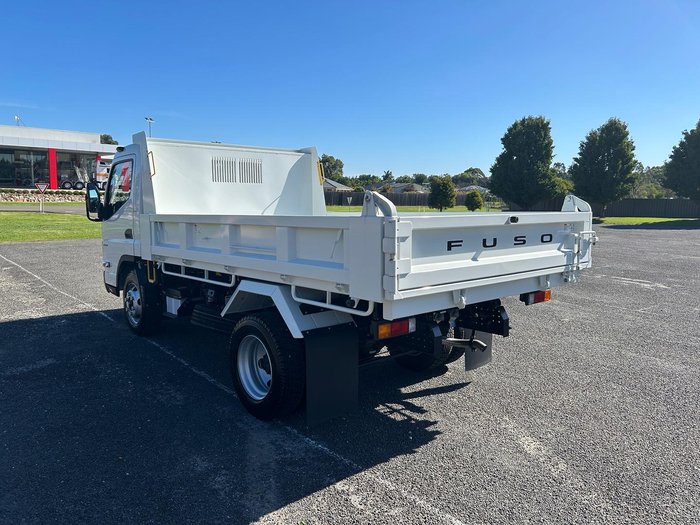 2025 Fuso Canter 815