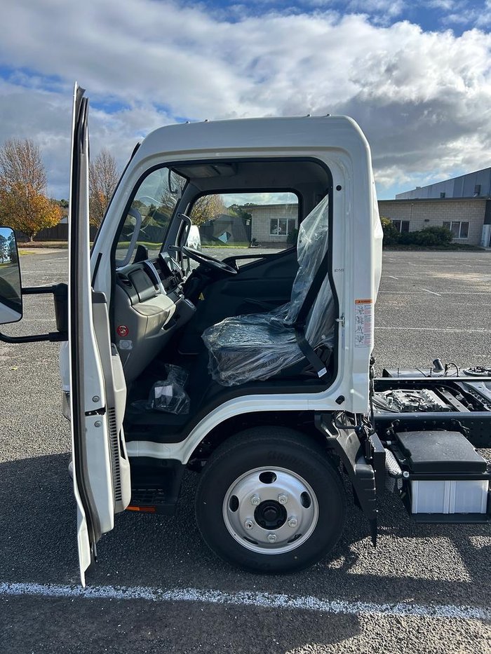 2025 Fuso Canter 515 City Cab