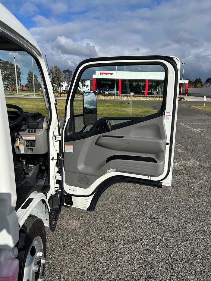 2025 Fuso Canter 515 City Cab