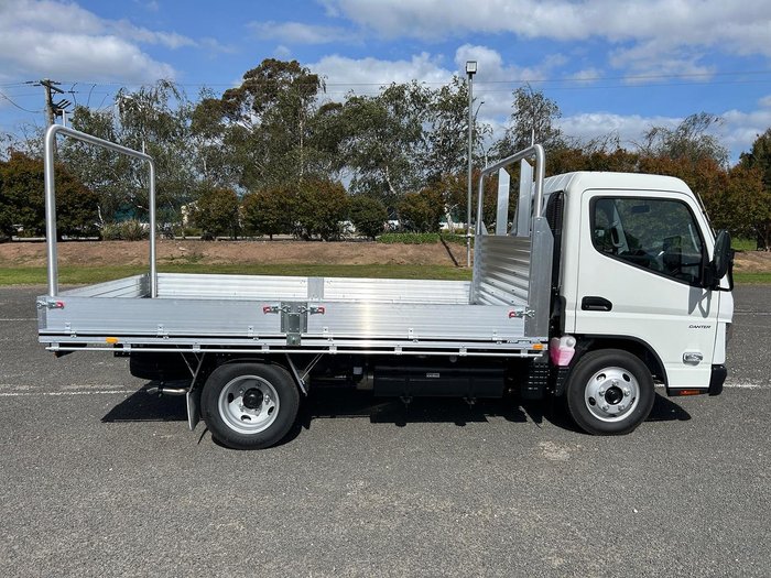 2025 Fuso Canter 515 City Cab