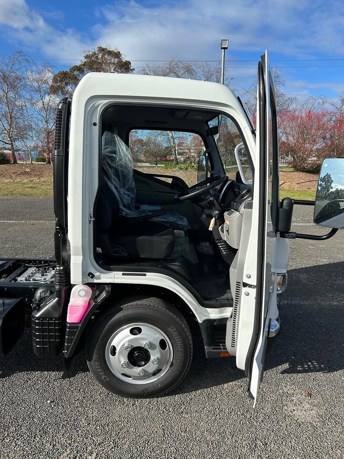 2025 Fuso Canter 515 City Cab