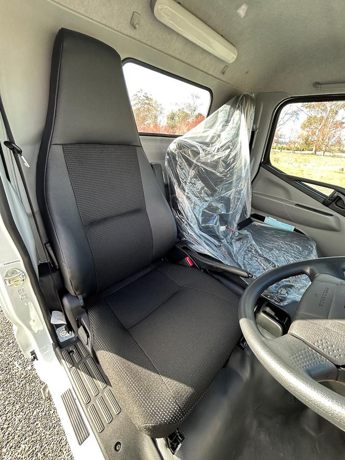 2025 Fuso Canter 515 City Cab