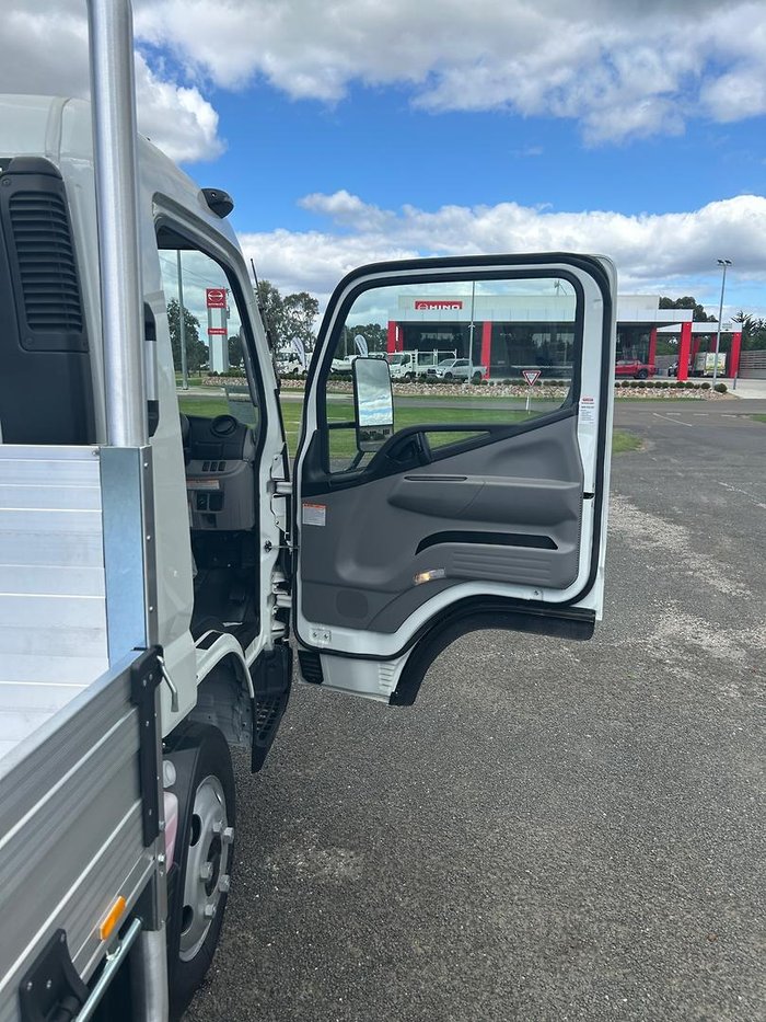 2025 Fuso Canter Canter 515 Alloy Tray