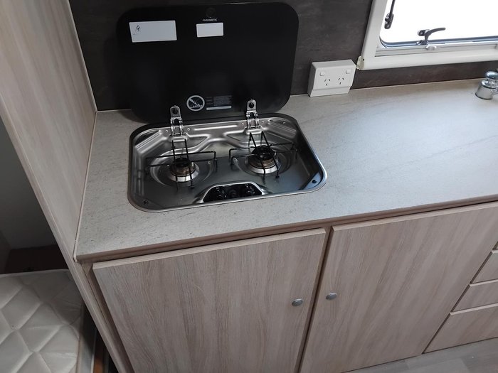 2018 Jayco 2018 14.4Ft Freedom Pop Top Expanda, Sleeps Up To 4
