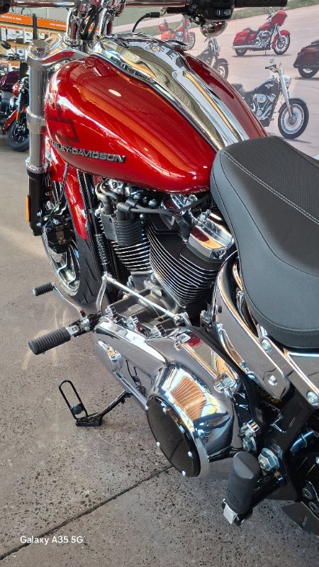 2025 Harley-davidson FXBR BREAKOUT (117) BRILLIANT RED