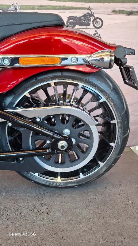 2025 Harley-davidson FXBR BREAKOUT (117) BRILLIANT RED