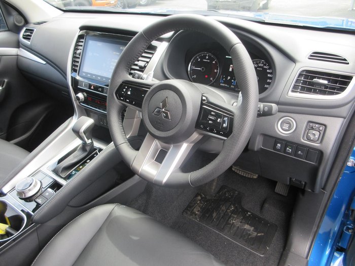 2025 Mitsubishi Pajero Sport GLS