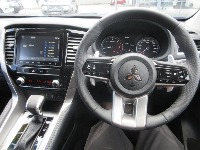 2025 Mitsubishi Pajero Sport GLS