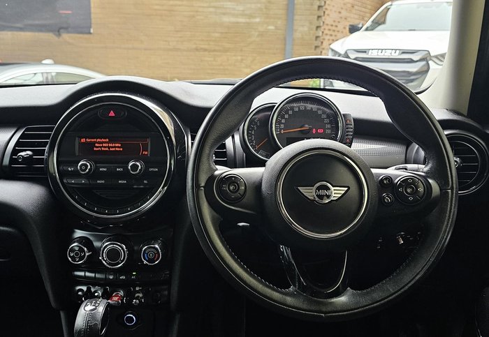 2016 MINI Hatch Cooper F55 Moonwalk Grey