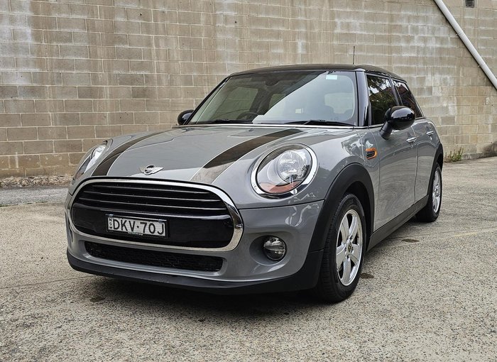 2016 MINI Hatch Cooper F55 Moonwalk Grey