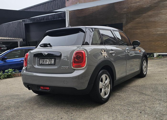 2016 MINI Hatch Cooper F55 Moonwalk Grey