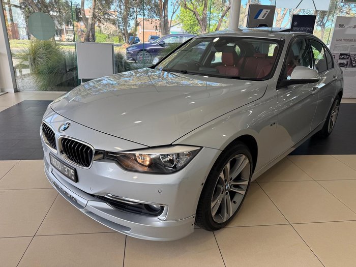 2014 BMW 3 Series 320i Sport Line