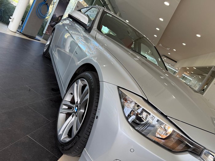 2014 BMW 3 Series 320i Sport Line
