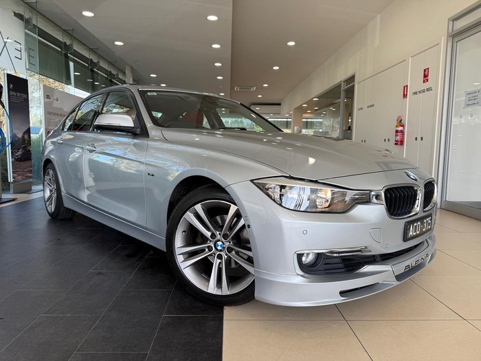 2014 BMW 3 Series 320i Sport Line