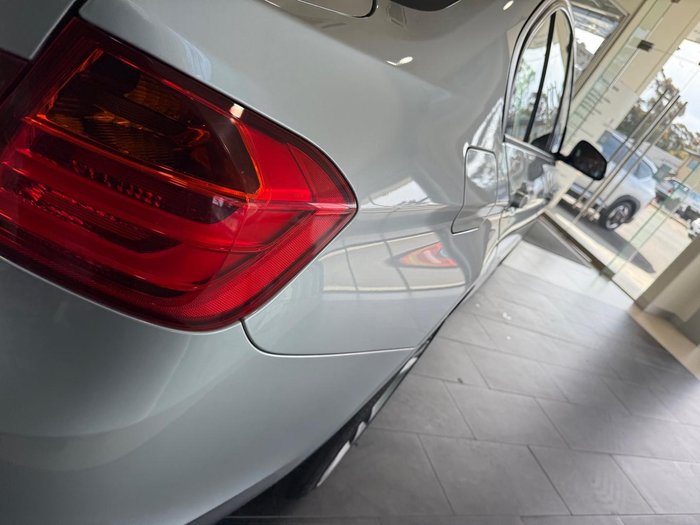 2014 BMW 3 Series 320i Sport Line