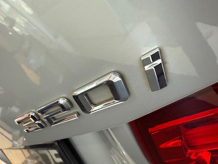 2014 BMW 3 Series 320i Sport Line