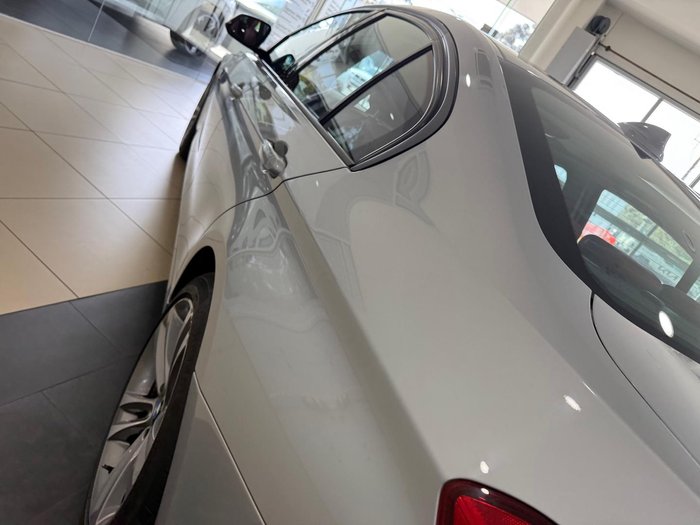 2014 BMW 3 Series 320i Sport Line