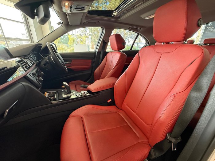 2014 BMW 3 Series 320i Sport Line