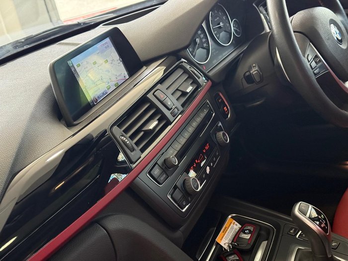 2014 BMW 3 Series 320i Sport Line