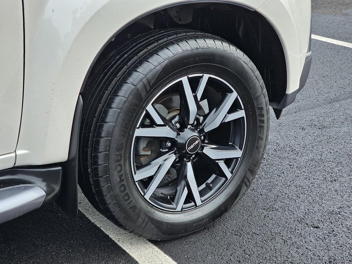 2021 Isuzu MU-X LS-U