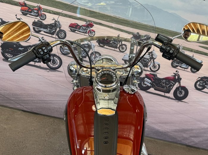 2024 Harley-davidson FLHCS HERITAGE CLASSIC 114 RED ROCK / BLACK