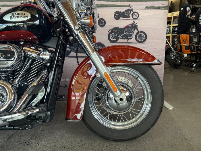 2024 Harley-davidson FLHCS HERITAGE CLASSIC 114 RED ROCK / BLACK