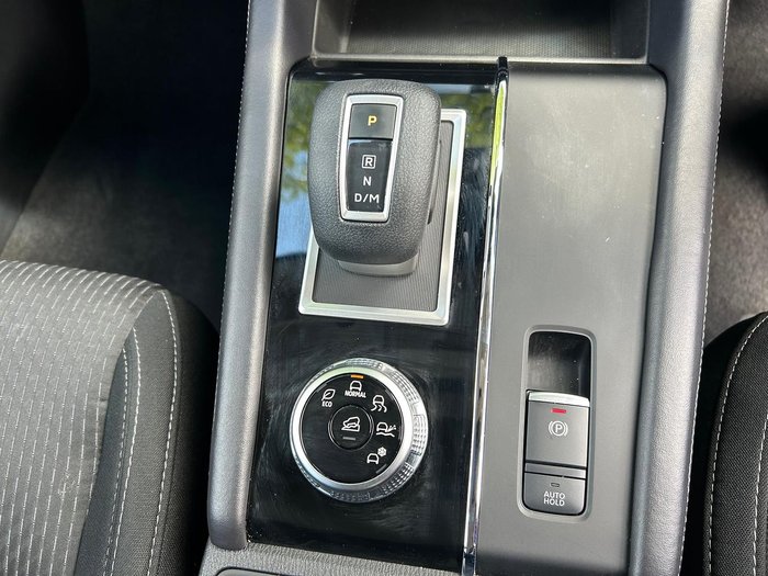 2024 Mitsubishi Outlander ES