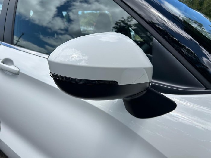 2024 Mitsubishi Outlander ES