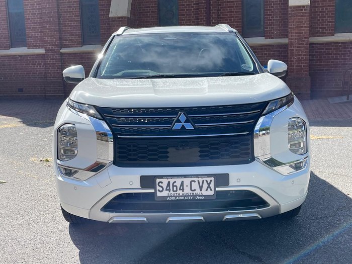 2023 Mitsubishi Outlander Exceed