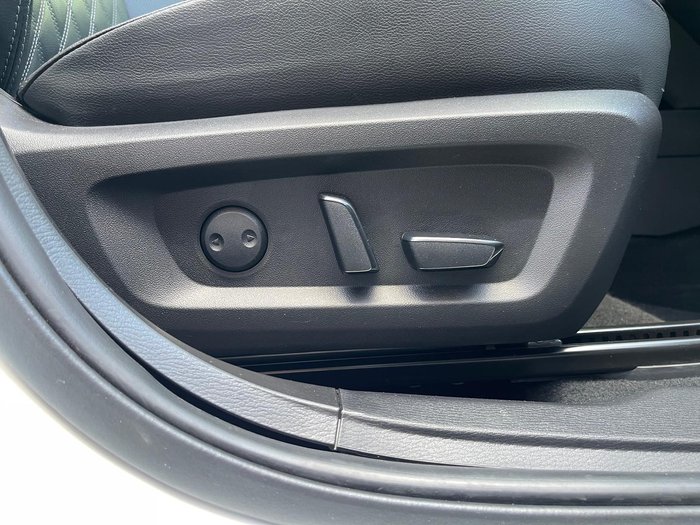 2023 Mitsubishi Outlander Exceed