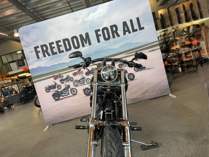 2006 Harley-davidson FXSTBI SOFTAIL NIGHT TRAIN BLACK PEARL