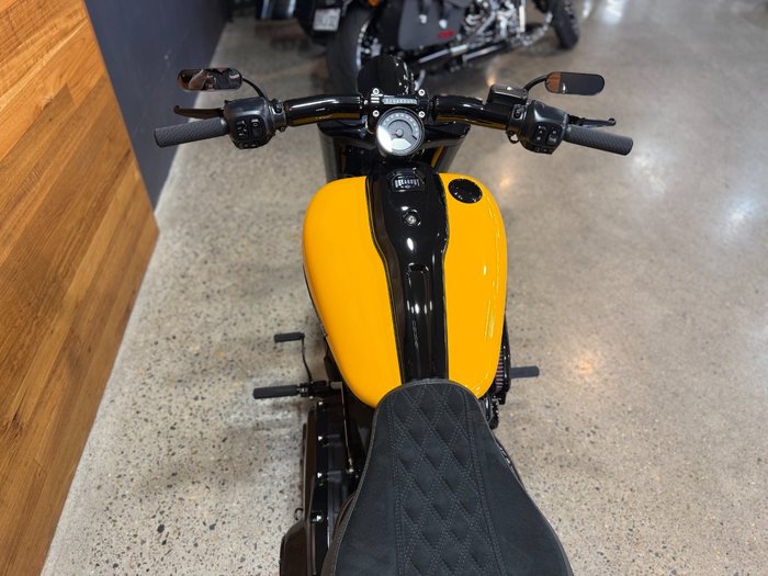 2025 Harley-davidson FXBR BREAKOUT (117) Yellow