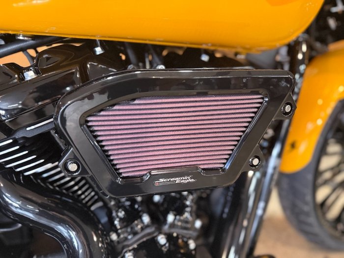 2025 Harley-davidson FXBR BREAKOUT (117) Yellow