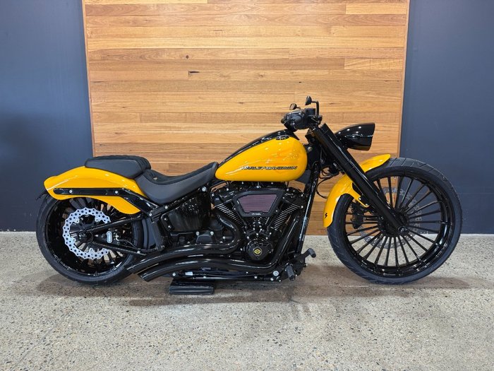 2025 Harley-davidson FXBR BREAKOUT (117) Yellow