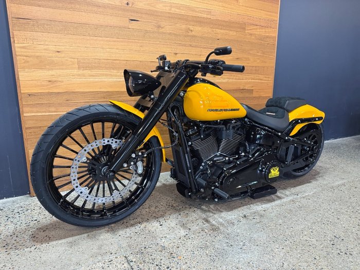 2025 Harley-davidson FXBR BREAKOUT (117) Yellow