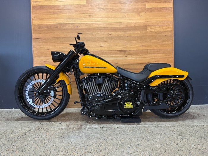 2025 Harley-davidson FXBR BREAKOUT (117) Yellow