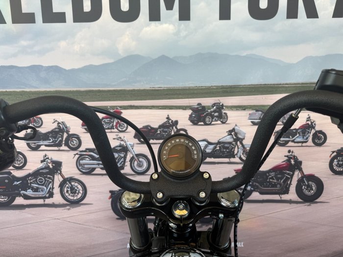 2025 Harley-davidson FXBB STREET BOB (117) Vivid Black