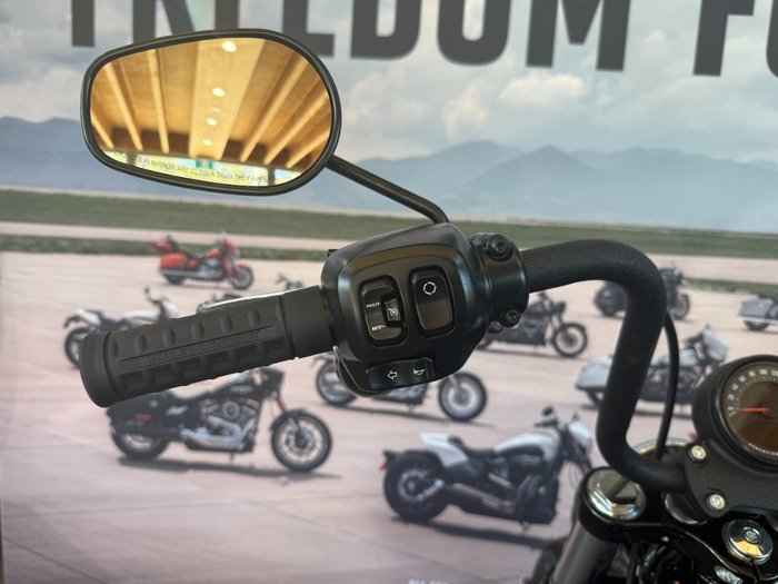 2025 Harley-davidson FXBB STREET BOB (117) Vivid Black