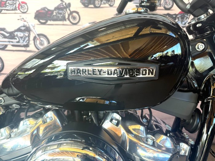 2025 Harley-davidson FXBB STREET BOB (117) Vivid Black