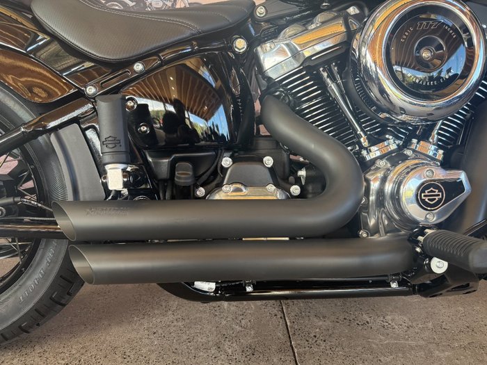 2025 Harley-davidson FXBB STREET BOB (117) Vivid Black