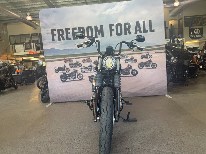 2025 Harley-davidson FXBB STREET BOB (117) Vivid Black