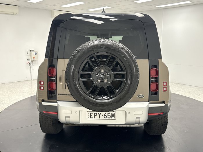 2021 Land Rover Defender 110 D300 SE